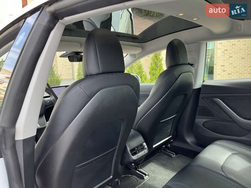 Седан Tesla Model 3 2018 в Хмельницком