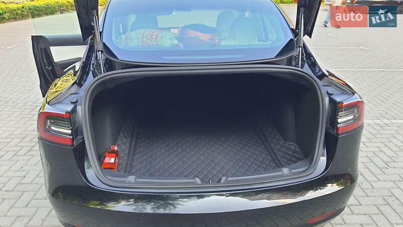 Седан Tesla Model 3 2020 в Харькове