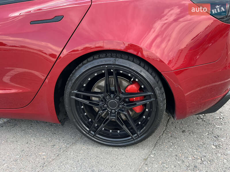 Седан Tesla Model 3 2019 в Києві
