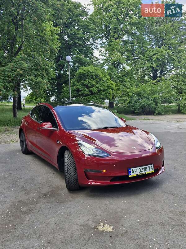 Седан Tesla Model 3 2019 в Дніпрі