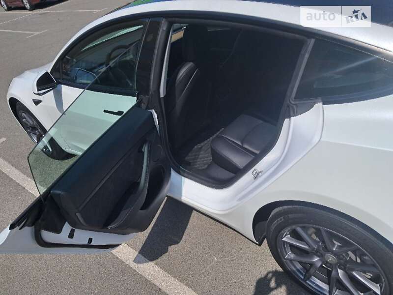 Седан Tesla Model 3 2022 в Києві фото 20 Седан Tesla Model 3 2022 в Києві