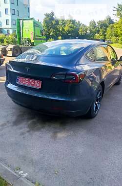 Седан Tesla Model 3 2022 в Луцке