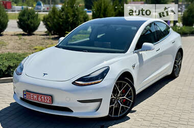 Седан Tesla Model 3 2019 в Дніпрі