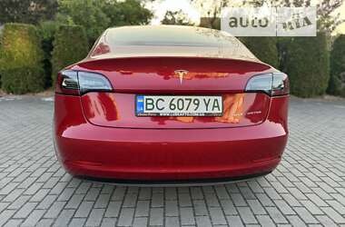 Седан Tesla Model 3 2020 в Львові