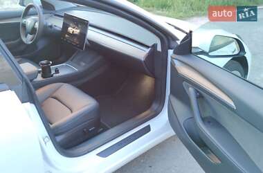 Седан Tesla Model 3 2022 в Києві