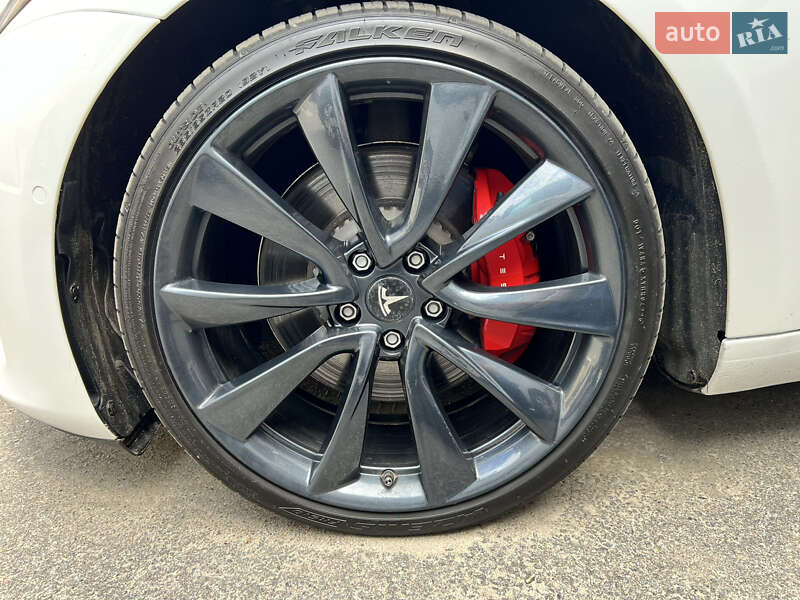 Седан Tesla Model 3 2019 в Харкові