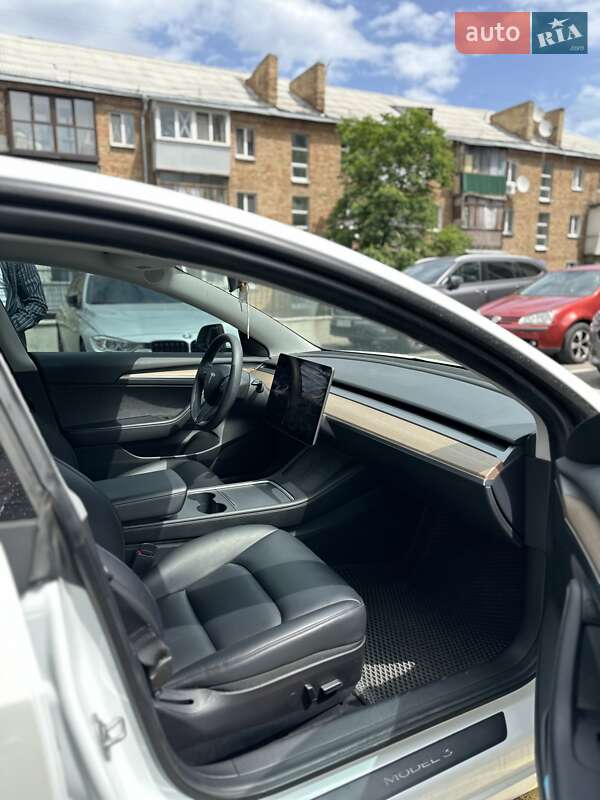 Седан Tesla Model 3 2022 в Києві