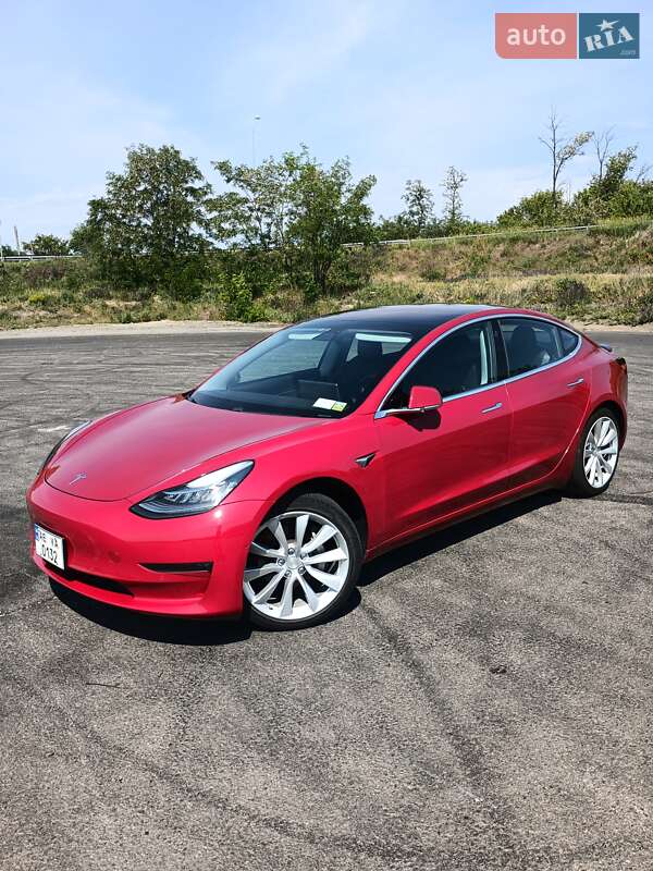 Tesla Model 3 2018