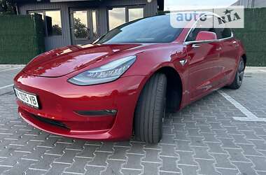 Седан Tesla Model 3 2019 в Киеве