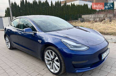 Седан Tesla Model 3 2019 в Львове