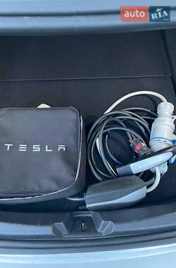 Седан Tesla Model 3 2019 в Ужгороде