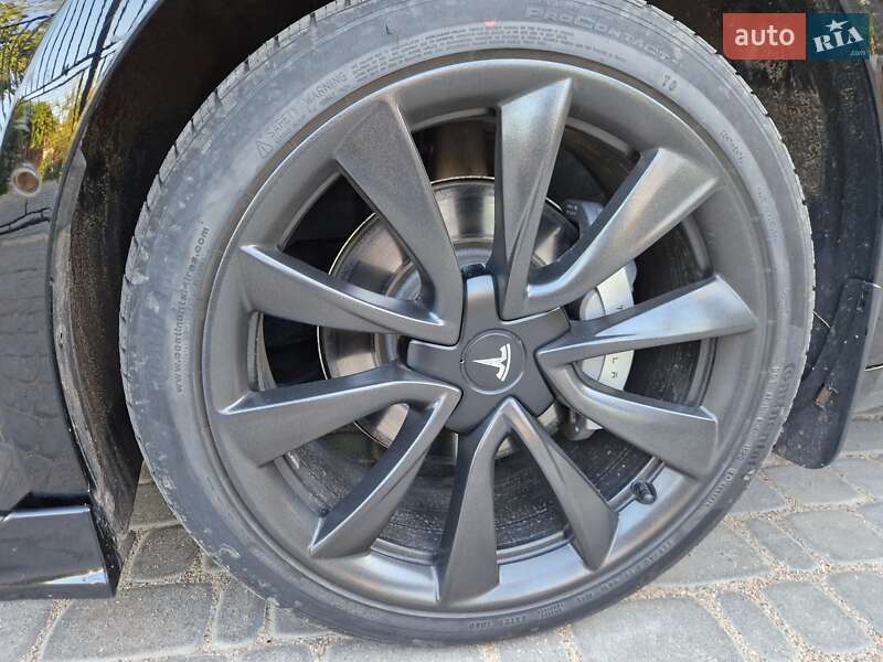 Седан Tesla Model 3 2018 в Первомайске