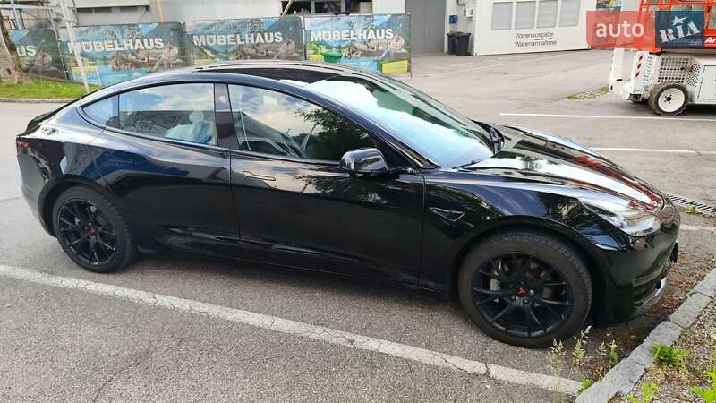 Седан Tesla Model 3 2018 в Дніпрі