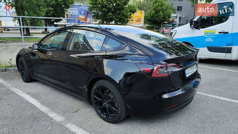Седан Tesla Model 3 2018 в Дніпрі