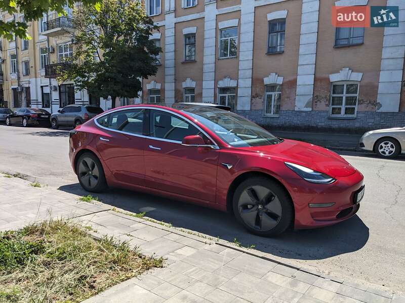 Tesla Model 3 2019