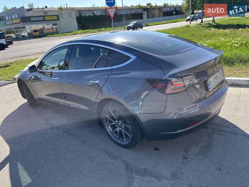 Седан Tesla Model 3 2020 в Полтаве