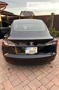 Седан Tesla Model 3 2018 в Луцке