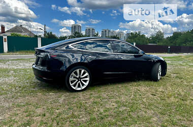 Седан Tesla Model 3 2019 в 