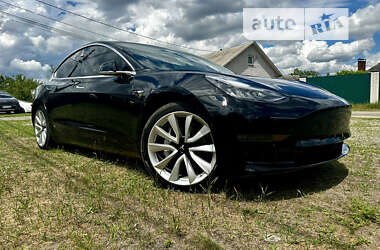 Седан Tesla Model 3 2019 в 