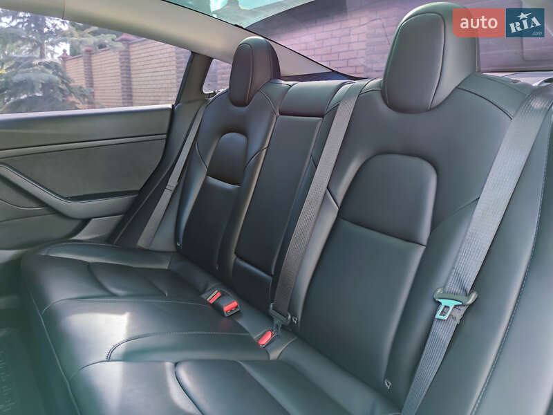 Седан Tesla Model 3 2021 в Киеве фото 23 Седан Tesla Model 3 2021 в Киеве