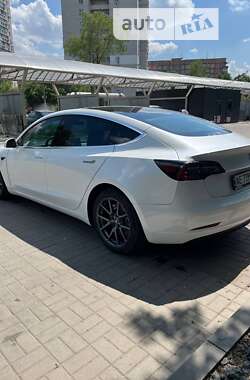 Седан Tesla Model 3 2019 в Павлограді