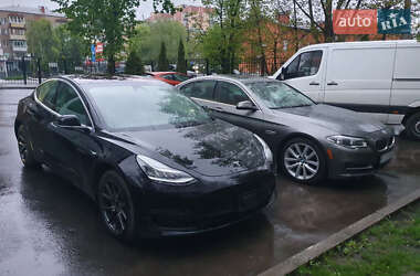 Седан Tesla Model 3 2018 в 