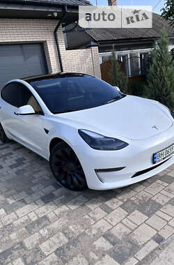 Седан Tesla Model 3 2023 в Измаиле