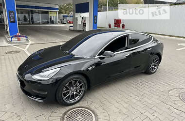 Седан Tesla Model 3 2019 в Києві