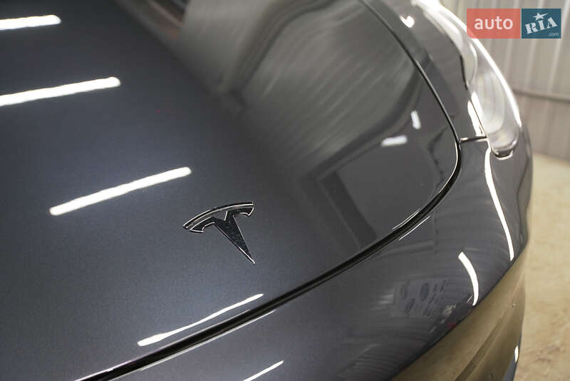 Седан Tesla Model 3 2021 в Полтаві