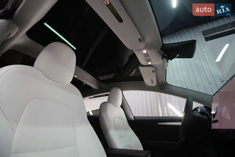 Седан Tesla Model 3 2021 в Полтаві