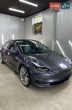 Седан Tesla Model 3 2021 в Полтаві
