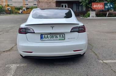 Седан Tesla Model 3 2019 в Києві
