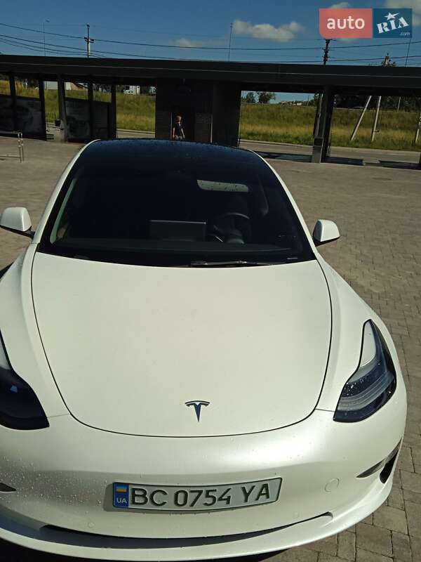 Седан Tesla Model 3 2022 в Львові фото 3 Седан Tesla Model 3 2022 в Львові