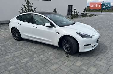 Седан Tesla Model 3 2021 в Луцке