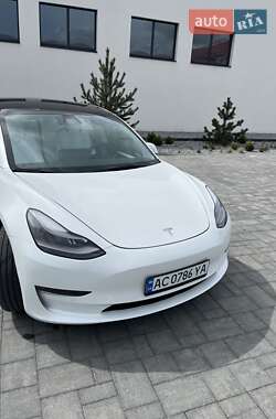 Седан Tesla Model 3 2021 в Луцке