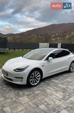 Седан Tesla Model 3 2019 в 
