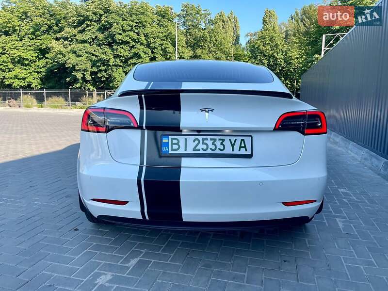 Седан Tesla Model 3 2020 в Кременчуге