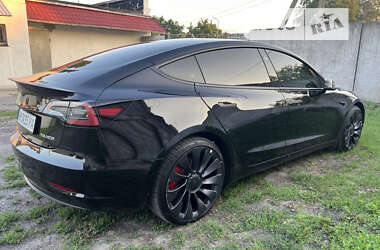 Седан Tesla Model 3 2022 в Кременчуці