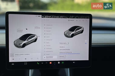 Седан Tesla Model 3 2018 в 