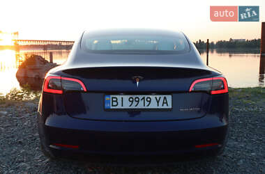 Седан Tesla Model 3 2019 в Киеве
