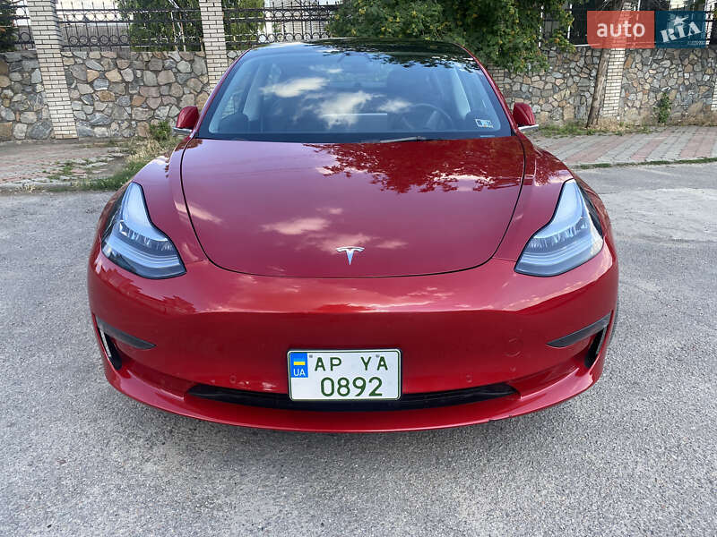 Седан Tesla Model 3 2020 в Запорожье