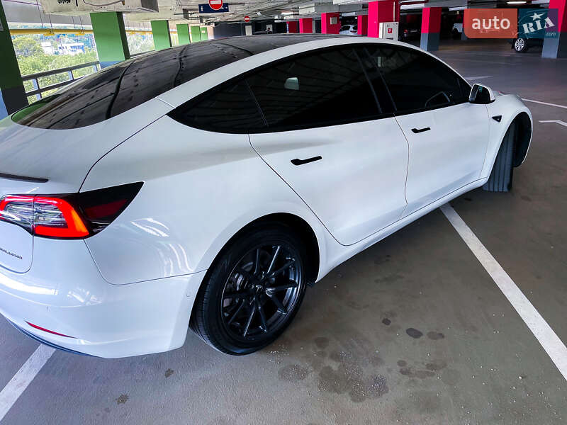 Седан Tesla Model 3 2018 в Киеве фото 5 Седан Tesla Model 3 2018 в Киеве