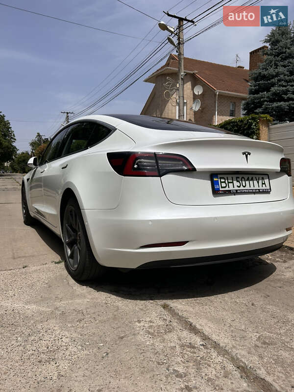 Седан Tesla Model 3 2018 в Одесі