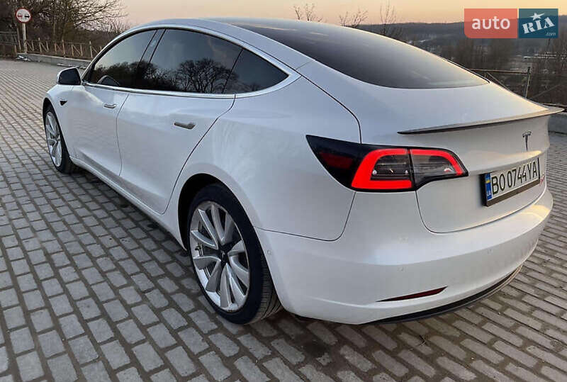 Седан Tesla Model 3 2020 в Млинове фото 18 Седан Tesla Model 3 2020 в Млинове