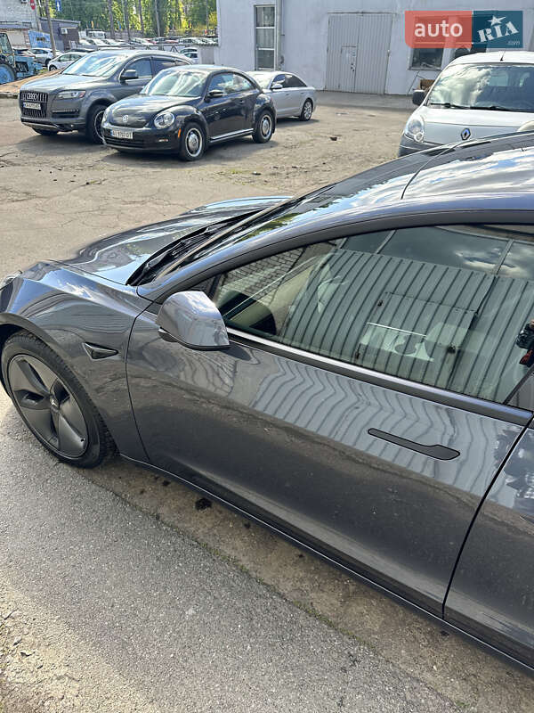 Седан Tesla Model 3 2022 в Києві