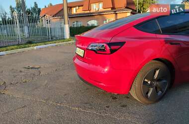 Седан Tesla Model 3 2022 в 