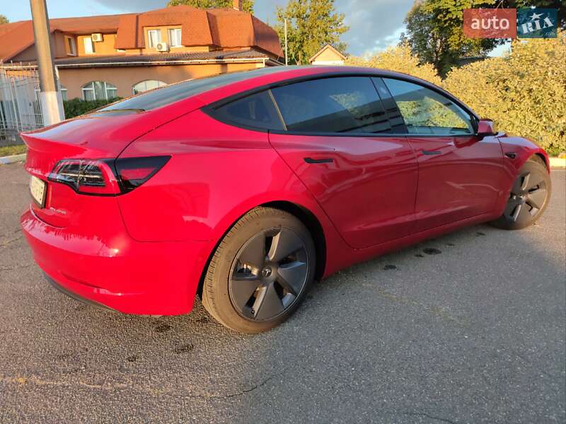 Седан Tesla Model 3 2022 в Киеве