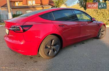 Седан Tesla Model 3 2022 в 