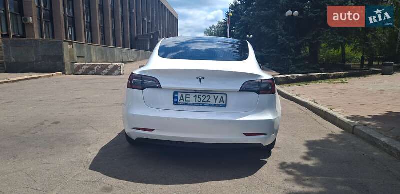 Седан Tesla Model 3 2020 в Кривому Розі