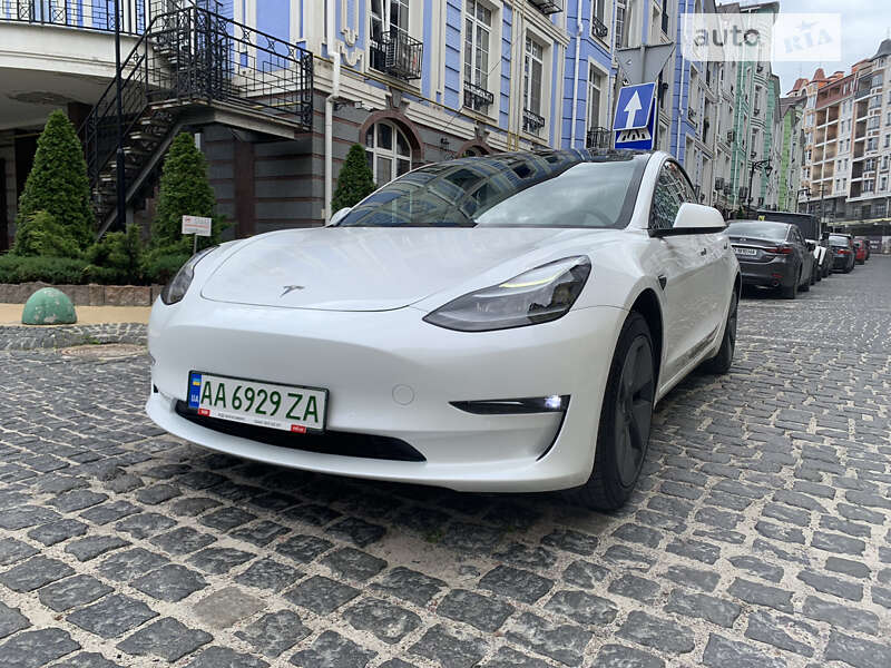 Tesla Model 3 2021
